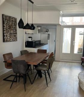 Alkmaar Apartamento | The Station Family House