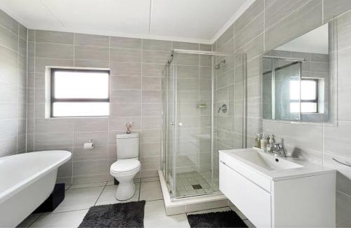 Greater Johannesburg Metropolitan Area Apartamento | The staycation