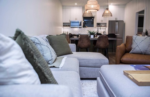 Revelstoke Apartamento | The Stellar Condo - Cozy 2 Bedroom with Hot Tub