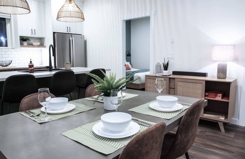 Revelstoke Apartamento | The Stellar Condo - Cozy 2 Bedroom with Hot Tub