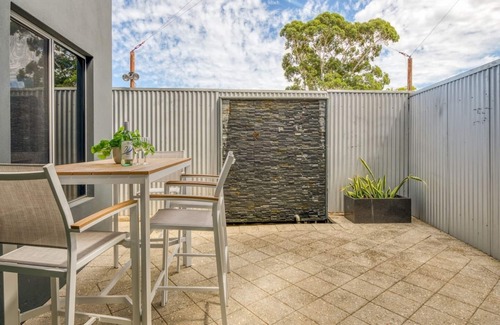 Stirling Casa | The Stirling Experience the Sea to City Lifestyle