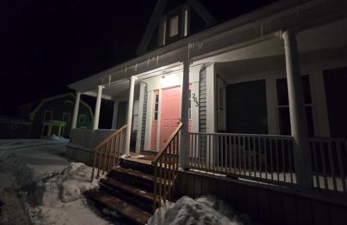 Shelburne Casa | The Stirton House