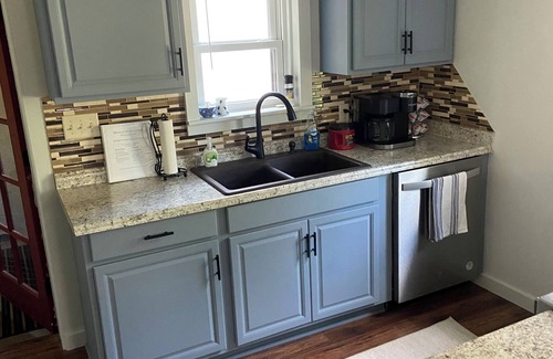 Lake Leelanau Cabaña | The Stone Cottage in Lake Leelanau
