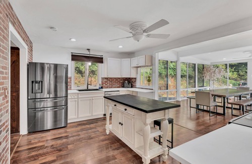 Goodlettsville Casa | The Stoneglass Retreat