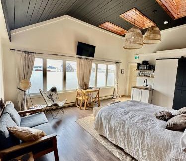 Pictou Casa | The Stonehouse Makers' Maisonette
