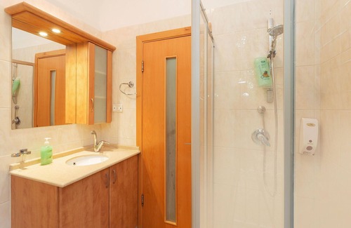 Emek Refaim Apartamento | Elegante Estudio en la Colonia Alemana