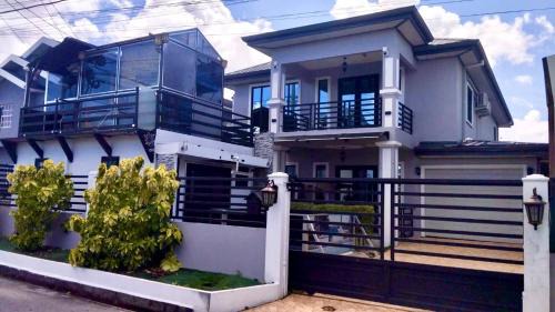Claxton Bay Apartamento | The Studio of Praise