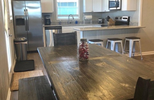 Venice Alquiler De Eote | Nueva casa flotante Cypress Cove Marina (985-264-6582)