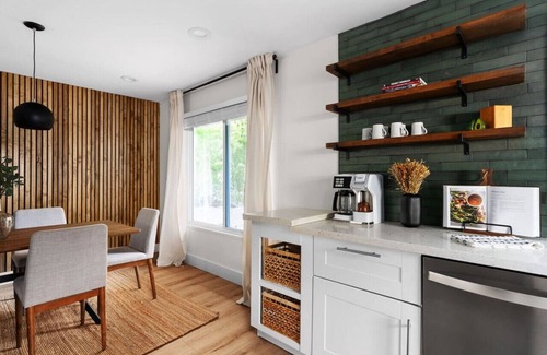 Georgian Acres Casa | The Laverty Haus | Cowboy Pool | 1 Acre