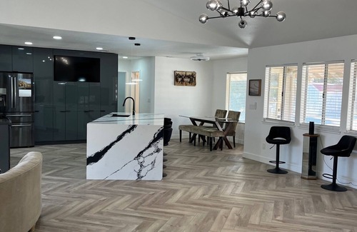 Hesperia Casa | The Stylish Stay in Hesperia
