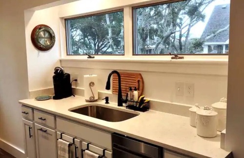 Duck Casa | Come enjoy the sweetness @ the Sugar Shack! Fully renovated in 2023.