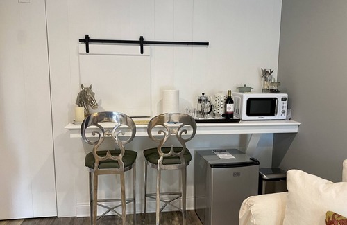 Gordonsville Casa | “The Suite”. at Chase Cottage - Private Entrance! Luxury accommodations.
