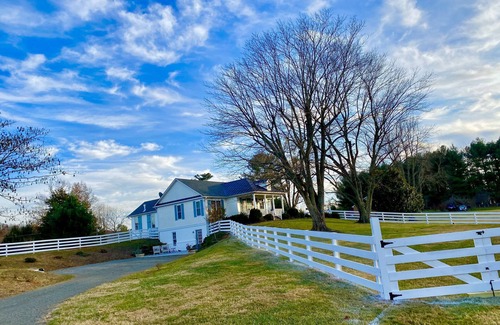 Gordonsville Casa | “The Suite”. at Chase Cottage - Private Entrance! Luxury accommodations.