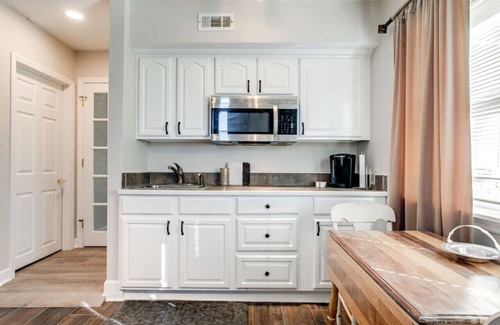 Franklin Apartamento | Suite Spot: Safe, Clean, Well-Located & Private
