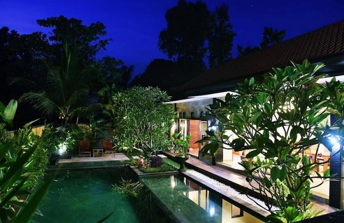 Kedewatan Villa | LA SUJANA VILLA 2 DORMITORIOS CON PISCINA PRIVADA ACOGEDORA Y AMIGA UBUD