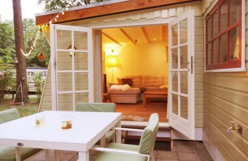 Diessen Chalet De Esquí | The Sunbird Inn - with luxurious bathroom