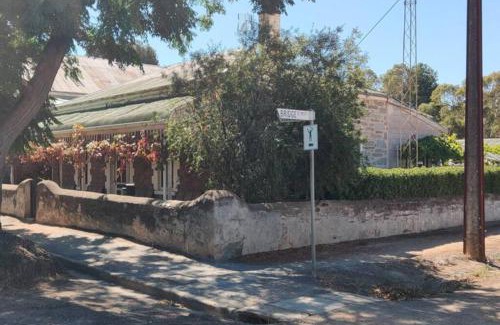 Burra Casa | The Sunday School Cottage on the Heysen Trail