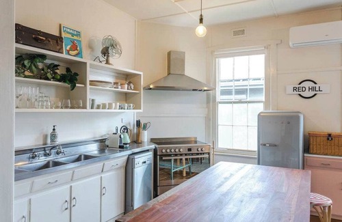 Red Hill Casa | The Sunday School | Timeless Cottage | Wine Region
