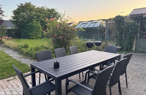 Kerteminde Municipality Casa | The Sunflower: 7BR, 3BA Retreat w/Garden & Parking in Munkebo