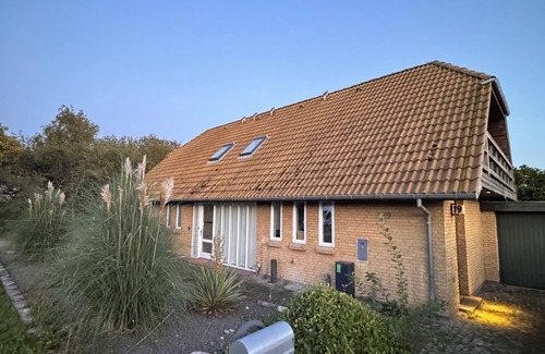 Kerteminde Municipality Casa | The Sunflower: 7BR, 3BA Retreat w/Garden & Parking in Munkebo
