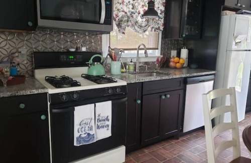 Lower Township Casa | The Sunflower Bungalow SPRING SPECIAL! MARCH AND APRIL! DISCOVER CAPE MAY!