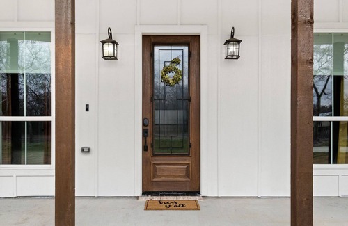 Elmo Casa | { The Sunrise Acre } 3 King Beds, Family Amenities