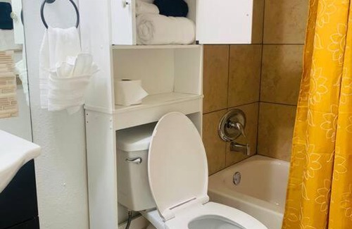 Southeast Colorado Springs Apartamento | The Sunset 2-bedroom apartment near COS Airport