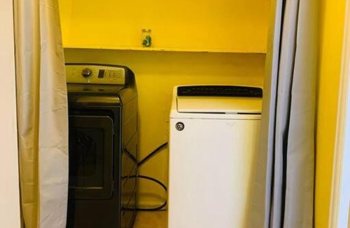 Southeast Colorado Springs Apartamento | The Sunset 2-bedroom apartment near COS Airport
