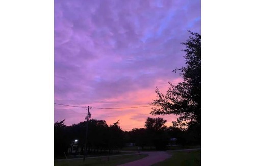 Somerville Cabaña | The Sunset Cottage by Lake Somerville