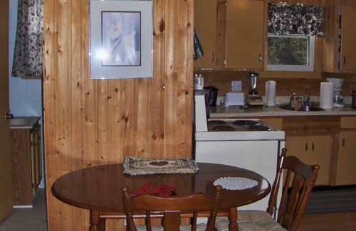 Port Elgin Casa | The Sunset Cottage Park Port Elgin - Cottage # 2 - Centennery