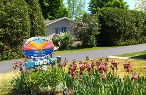 Port Elgin Casa | The Sunset Cottage Park Port Elgin - Cottage # 1 - Mill Road Corner