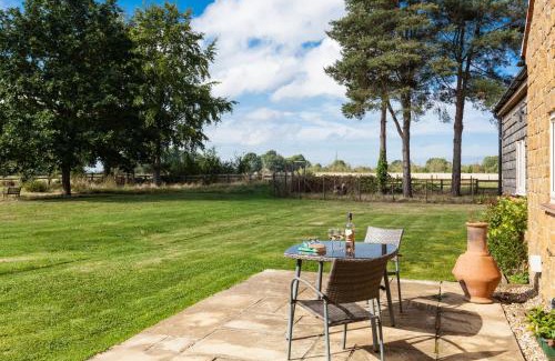 Sibford Gower Casa | The Sunset Retreat