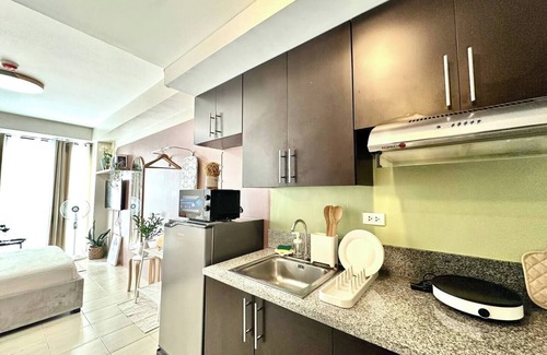 Ugong Condominio | The Sunset Studio @ Kasara Residences with Netflix