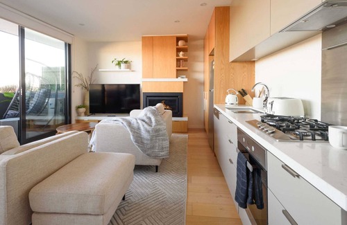 Northcote Apartamento | The Sunset Suite | City & Sunset Views