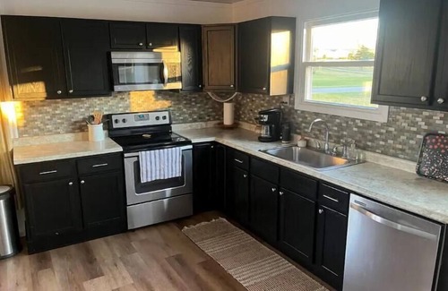 Greensburg Casa | The Sunshine Bungalow - Greensburg's Vacation Home.
