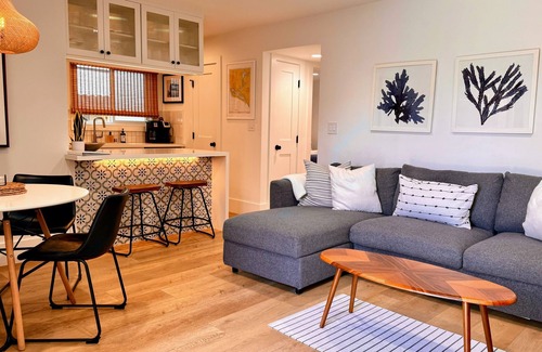 West Newport Casa | The Surf Casita: Luxury Beach House in Prime Location