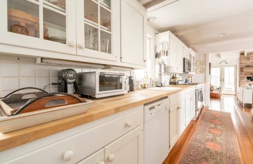Thompson Ridge Casa | The Swallow's Nest Catskill Charm with Seasonal Pool and Firepit