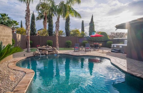 Casa Caballo Casa | CASA DE LUJO TRANQUILA: PISCINA / SPA, CERCA DE COMPRAS, COMIDA FINA, GOLF, PLAZAS PARA 8
