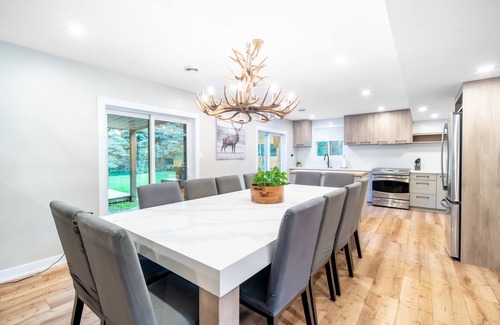 Collingwood Casa | 💙The Sweet Spot HOT TUB SAUNA & GAMES ROOM