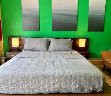 Lake Alfred Casa | The Tatman Evergreen Suite