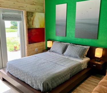 Lake Alfred Casa | The Tatman Evergreen Suite