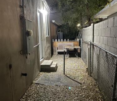 Garfield Casa | THE TAYLOR 1 BEDROOM GUEST HOUSE FULL KITCHEN and PRIVATE GATED YARD ARTS RooSEVELT ROW CONVENTION CENTER STADIUMS ASU DOWNTOWN PHOENIX