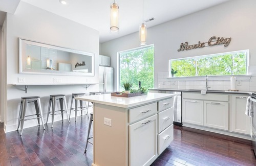 Chestnut Hill Casa | The Taylor Martin - Spacious Homes w/Rooftop