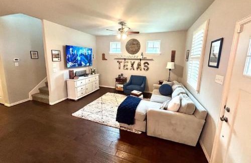 McKinney Casa | The Texas Bluebonnet Home in Historic McKinney