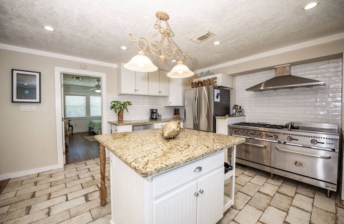 Cedar Lane Casa | "THE TEXICAN" en Caney Creek - 4bd / 2. 5ba - Duermen 14