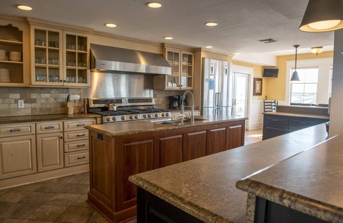 Corolla Casa | The Three Authors – A Grand Oceanfront Retreat for Weddings, Events & Reunions