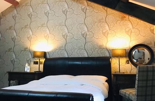 Banbury Hotel | The Three Pigeons Inn