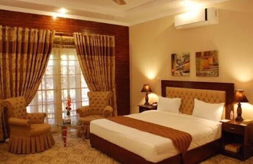 Gulshan-e-Iqbal Casa | The Times inn Couples
