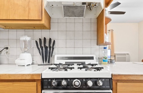 Raynolds Addition Apartamento | The Tingley Gardens B - An Irvie Home