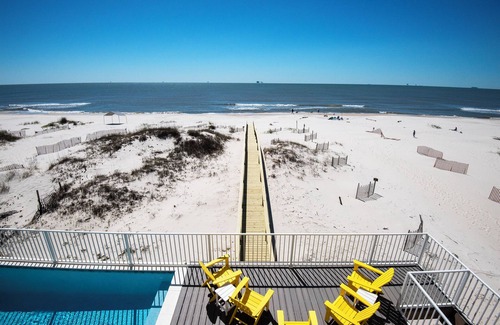 Southpointe Casa | The Tipsy Turtle/Beachfront/Private Pool/Pets